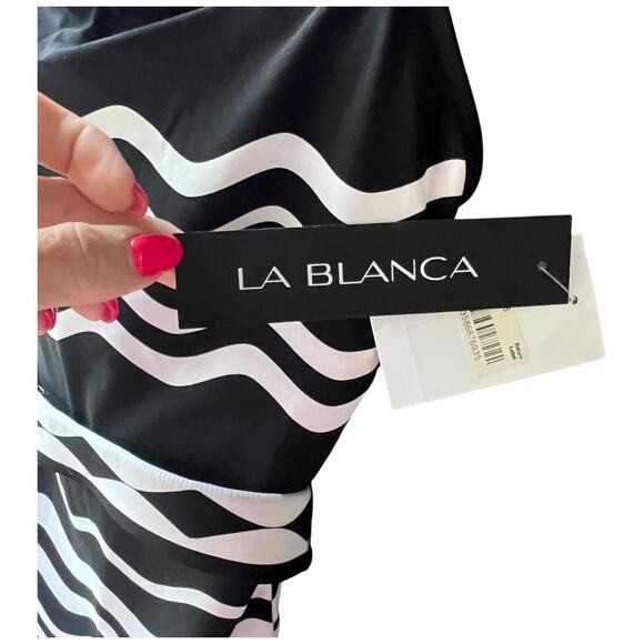 LA BLANCA One Piece Swimwear Women's Size 10 Black White Wave Design Belted - Picture 10 of 12